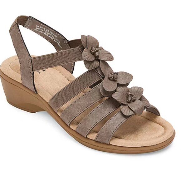 east 5th Ister Women’s Heeled Sandals Metallic Sz 7 M MSRP $41 - Picture 1 of 5